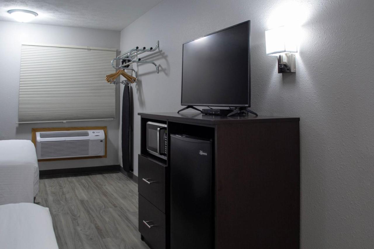 New Victorian Inn & Suites-Norfolk Bagian luar foto