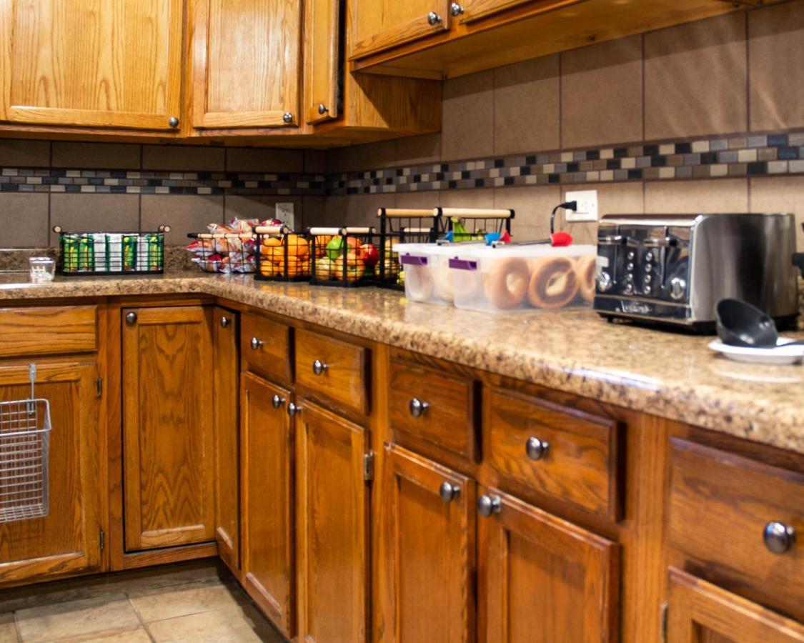New Victorian Inn & Suites-Norfolk Bagian luar foto