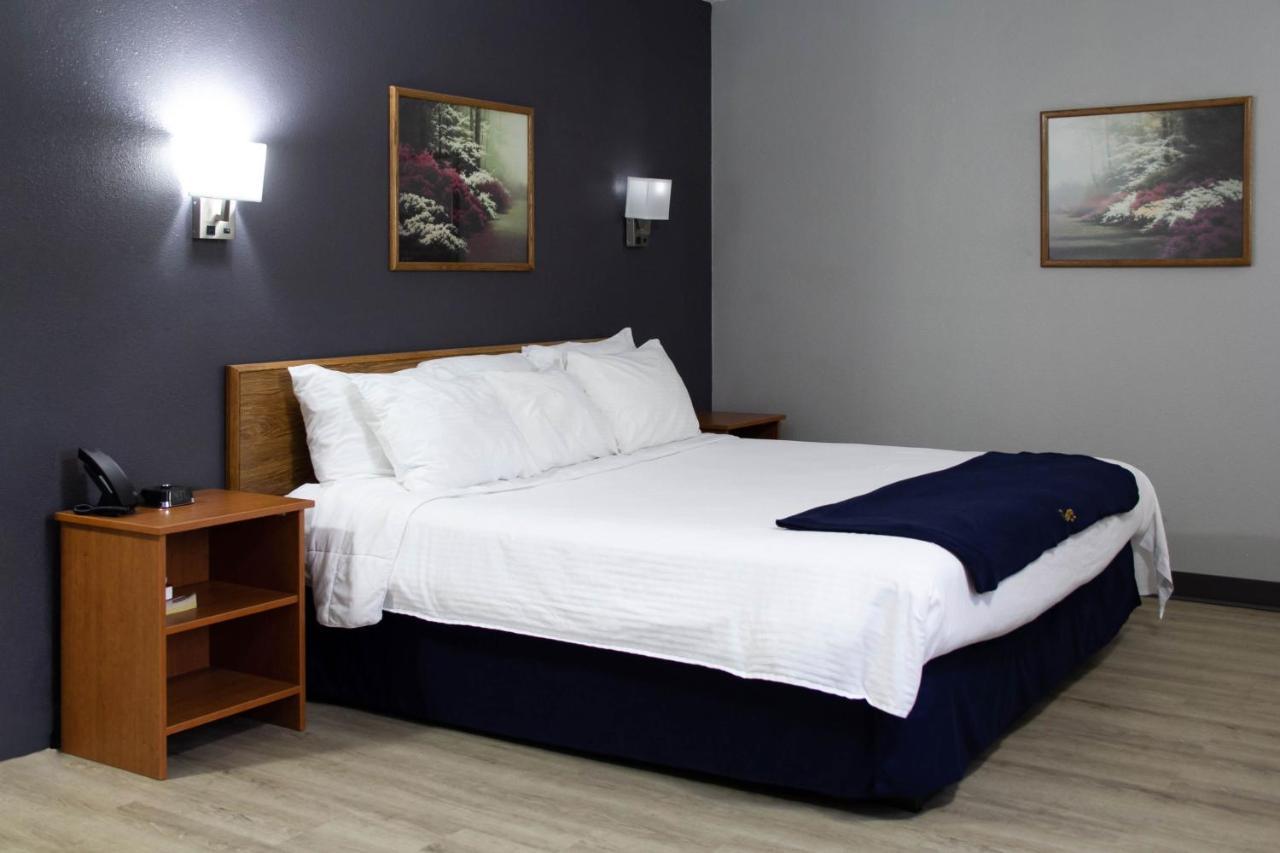 New Victorian Inn & Suites-Norfolk Bagian luar foto