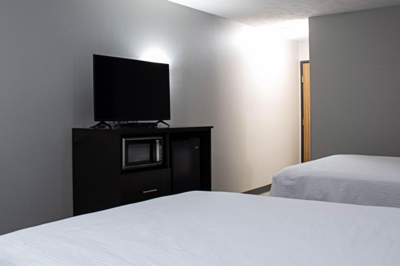 New Victorian Inn & Suites-Norfolk Bagian luar foto