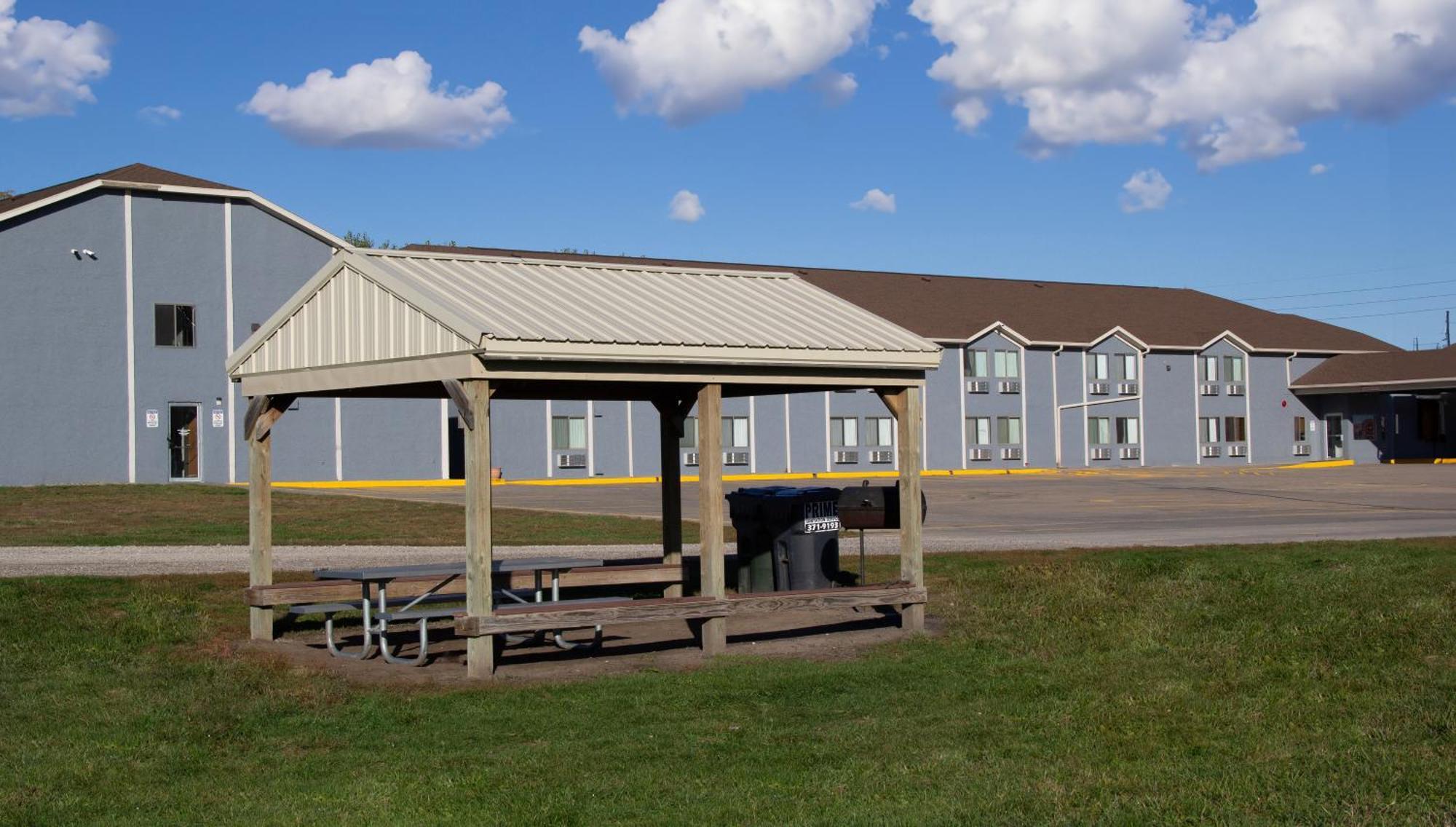New Victorian Inn & Suites-Norfolk Bagian luar foto
