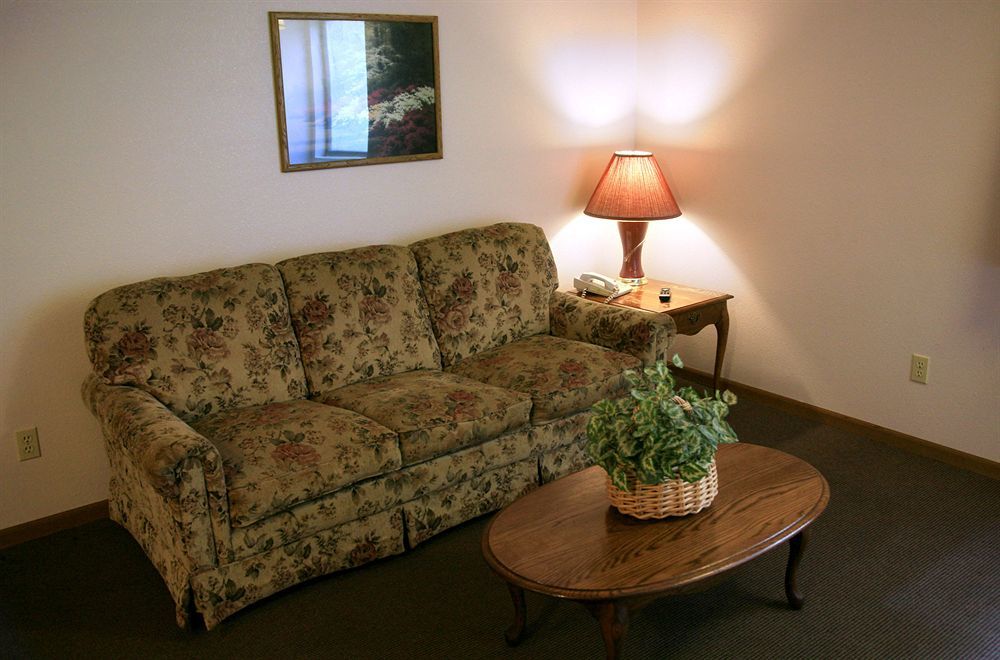 New Victorian Inn & Suites-Norfolk Bagian luar foto