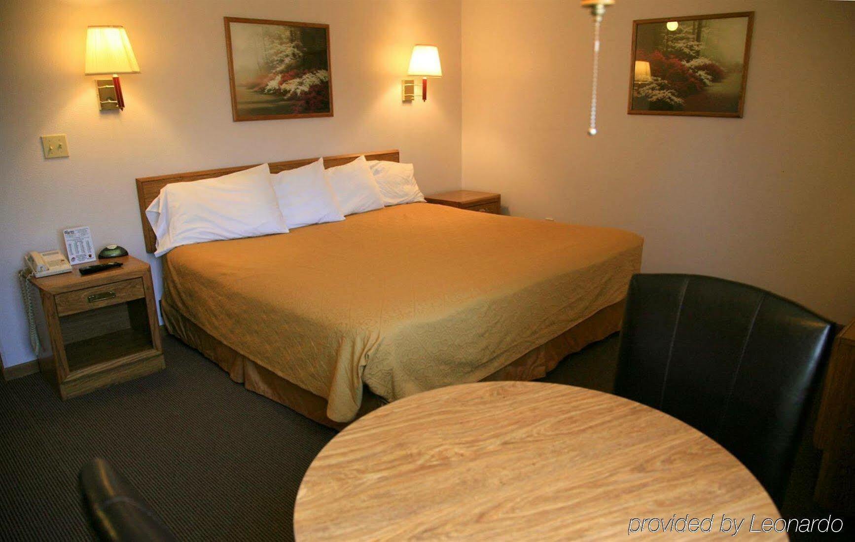 New Victorian Inn & Suites-Norfolk Bagian luar foto